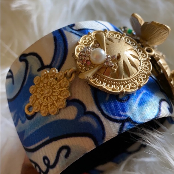 Bbbbbeeeeesssssss🐝 Cuff - Picture 3 of 6